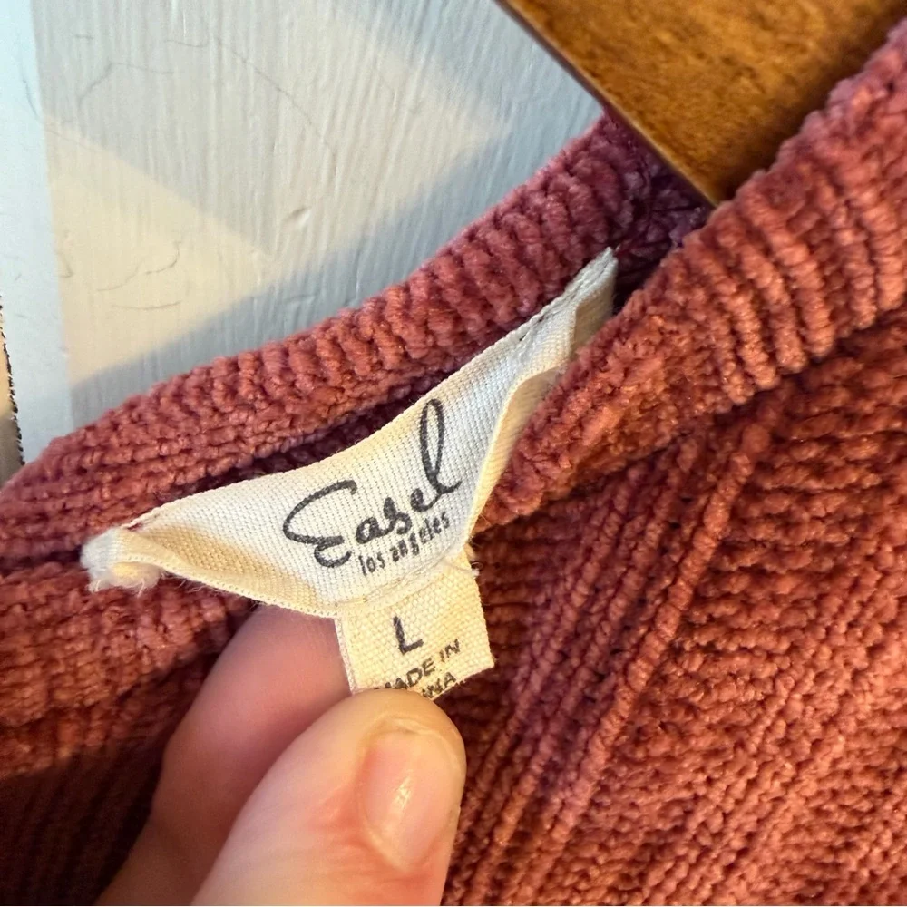 Easel Long Sleeve Burgundy Red Velvet Ribbed Sweater w/ Open Back, Size L, NWOT